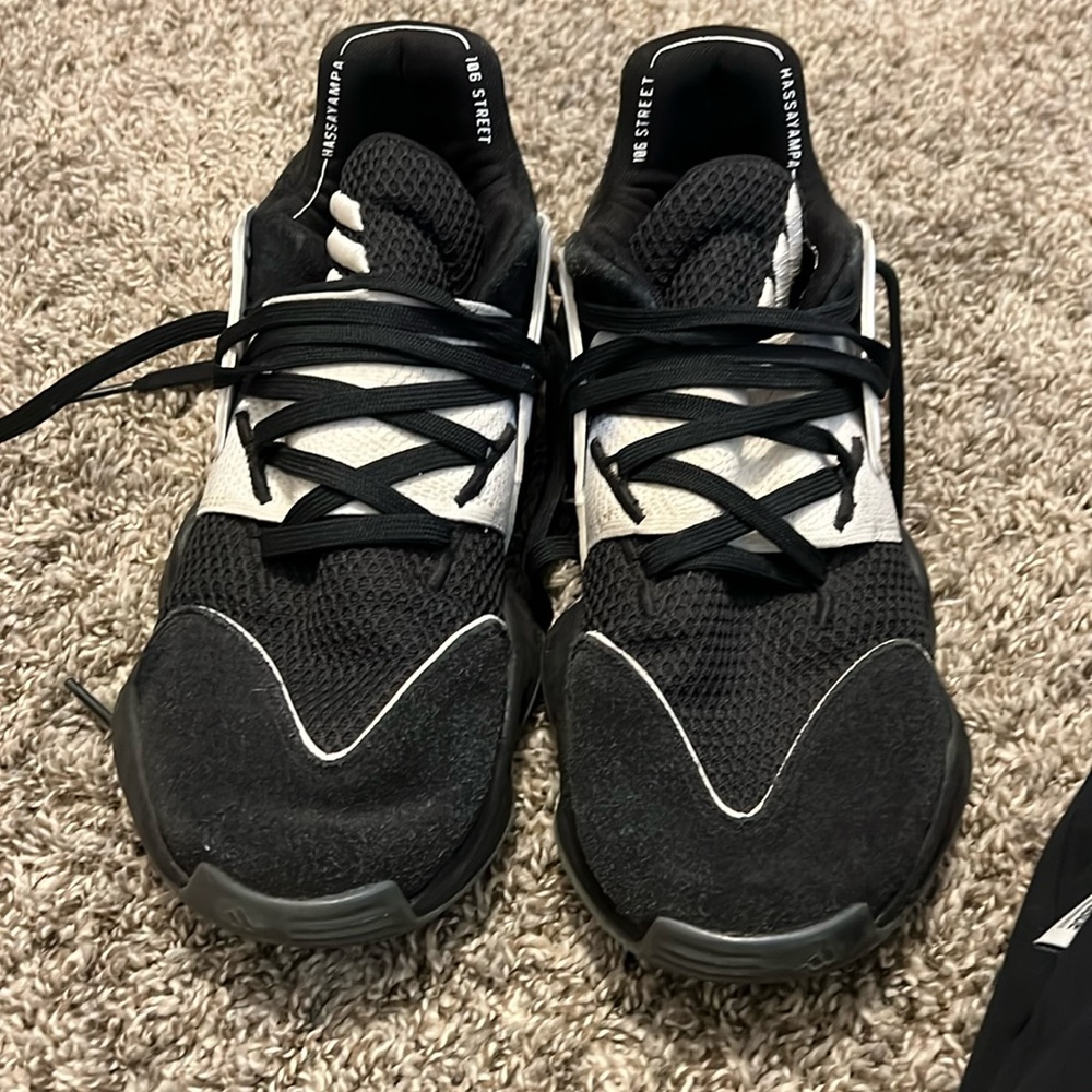 Harden vol 4 black n white